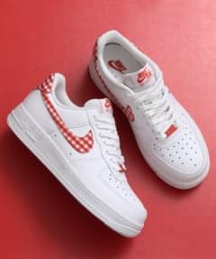 美品☆NIKE W AIR FORCE 1 