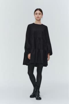 yoriヨリランダムティアードショートドレス完売ブラック黒ワンピース yori ランダムティアードショートドレス ブラック - メルカリ