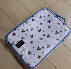 【週末値引き中】GU パソコンケース　ディズニー✖️ヤナギダマサミのサムネイル