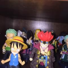 ワンピースフィギュアのサムネイル