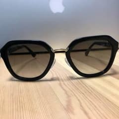 PRADA サングラスのサムネイル