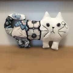 白猫さんのサムネイル