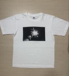 高橋優 弾き語り続ける人間展2025 「迎え火」Tシャツのサムネイル