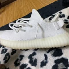 adidasイージーブーストのサムネイル
