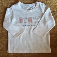 薄ピンク色の長袖Tシャツのサムネイル