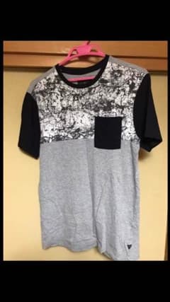 guess Tシャツ 2枚セット売りのサムネイル