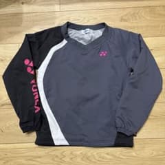 美品ヨネックスYONEX中綿Vブレーカー130のサムネイル