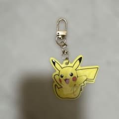 ポケモンキーホルダー　ピカチュウ