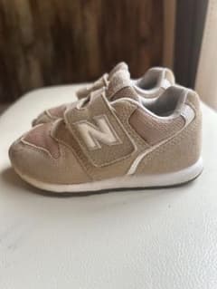 New Balance ベージュ スニーカー ベルクロのサムネイル