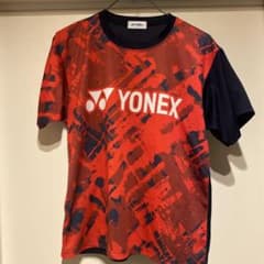 YONEX バドミントンシャツ Sサイズ 赤黒のサムネイル