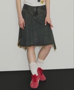 SHAGGIE / バックスリットデニムロングスカートのサムネイル
