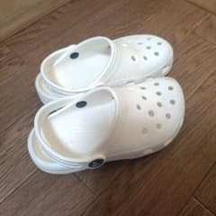 Crocs キッズ サンダル ホワイト C11（約18cm）のサムネイル