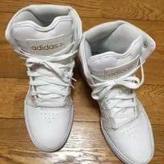 adidas ハイカットスニーカーのサムネイル