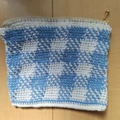 ハンドメイド 手編み 　ギンガムチェック　小物入れ ブルー×ホワイトのサムネイル