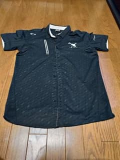 ★値下げしました★オークリー　ゴルフシャツ　黒　M　おまけ付きのサムネイル