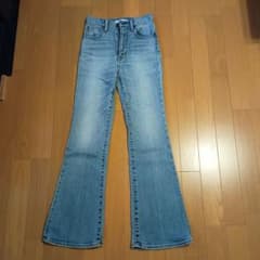 MOUSSY ブーツカットデニム 23のサムネイル