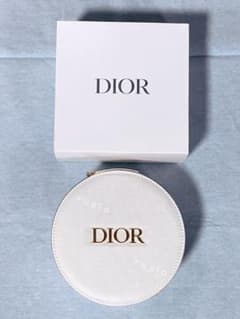 【最終値下げ】Diorノベルティまとめ売り 最終値下げ！Dior バニティ( 白 ) ノベルティ - メルカリ