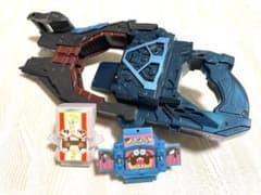 仮面ライダー　ヴァレンバスターのサムネイル