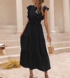 新品✴︎ブラックロングワンピース✴︎ふりふりのサムネイル