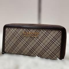 美品 バーバリーブルーレーベル 長財布 ノバチェック 金ロゴ 