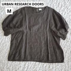 URBAN RESEARCH DOORS リネン100% パフスリーブブラウスのサムネイル