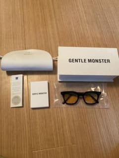 ジェントルモンスター　GENTLEMONSTER south sideのサムネイル