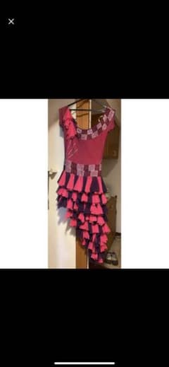 社交ダンス　ラテンドレス　発表用のサムネイル