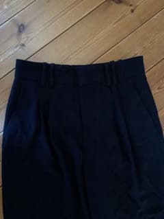 ZARA ザラ センタープレス　パンツのサムネイル