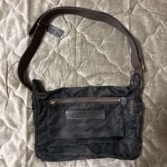 フェリージ正規品　超美品 ショルダーバッグのサムネイル