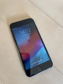 iPhone8 箱無し　本体のみのサムネイル