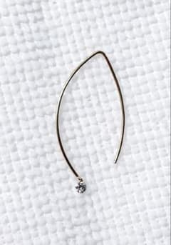 アーカー AHKAH ベアリーフピアス【片耳】K18 ダイヤモンド ゴールド