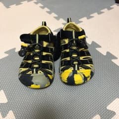KEEN キーン サンダル 17cmのサムネイル