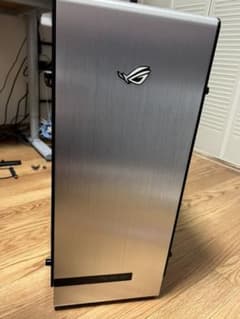 Inwin 909 デスクトップPCケースのサムネイル