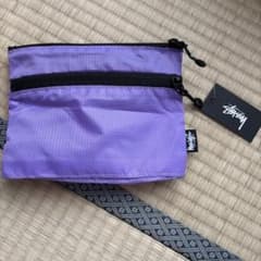 STÜSSYのショルダーバッグのサムネイル
