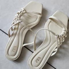 ZARA サンダルのサムネイル