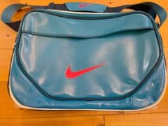 NIKE ナイキ スポーツバッグのサムネイル