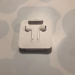 iPhone 純正イヤホン アップルのサムネイル