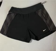 NIKE ナイキ ショートパンツのサムネイル