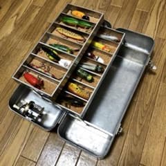 1940年代最初期 UMCO アムコタックルボックス FOLD-A-TRAY - メルカリ