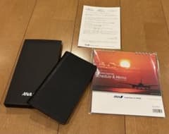 【新品・未使用】2025年ANA スーパーフライヤーズ卓上カレンダー&手帳のサムネイル