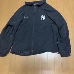 希少　Perushu MLB ニューヨークヤンキース ナイロンジャケットのサムネイル