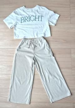 GU　Tシャツ＆リブワイドパンツ セットのサムネイル