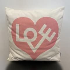 vitra アレキサンダージラルド ハート クッション - メルカリ