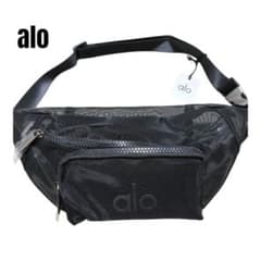 ♡*様 alo ボディバッグ　ブラック　メッシュ alo yoga メッシュ ボディーバッグ ウエストポーチ ブラック - メルカリ