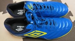 UMBRO フットサルシューズ　28センチのサムネイル