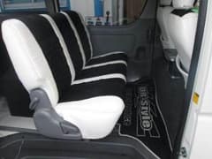 200系ハイエース シートカバー ワンオフのサムネイル
