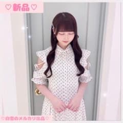 新品タグ付き evelyn オープンショルダーOP ♡ドット半袖ロング