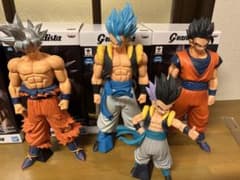 Grandista 孫悟空、ゴテンクス、孫悟飯、ゴジータブルーフィギュア