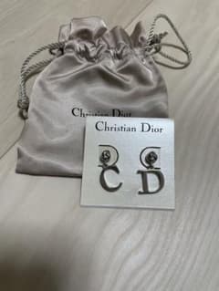 Christian Dior C&D ロゴ ピアスのサムネイル