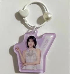 IVE YUJIN アクリルキーホルダー SHOW WHAT i HAVEのサムネイル